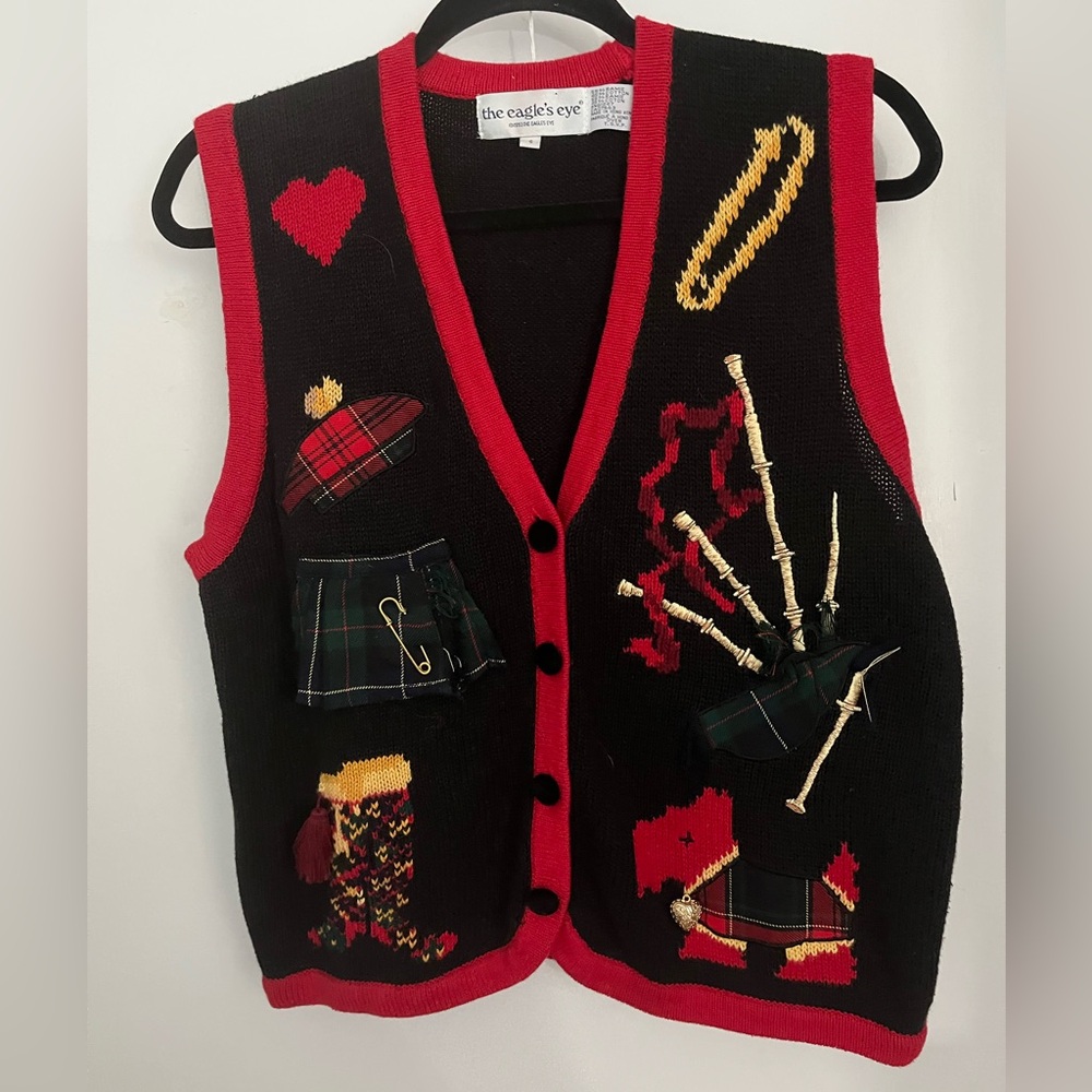 💎 Rare Novelty Scottish Design Women's Black and Red Cardigan Sweater Vest